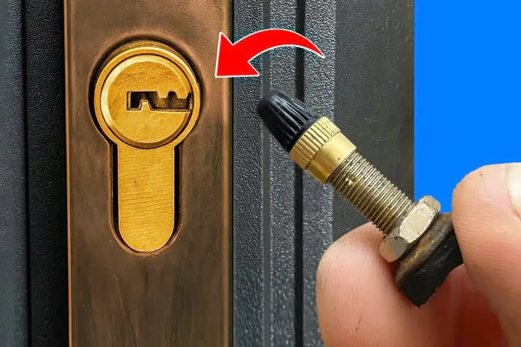 Como Abrir uma Fechadura sem Chave com um Simples Bico de Pneu: Um Truque Ingenioso