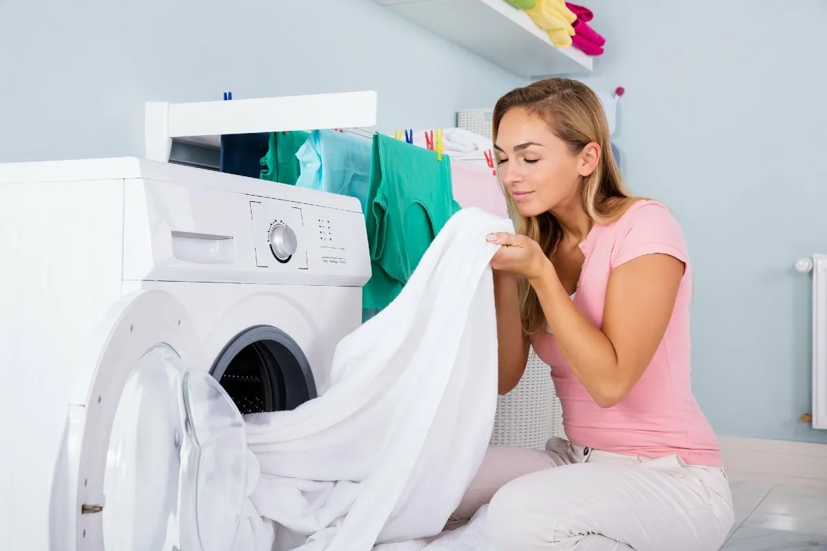 Com Que Frequência Devemos Lavar os Lençóis? Uma Microbióloga Explica