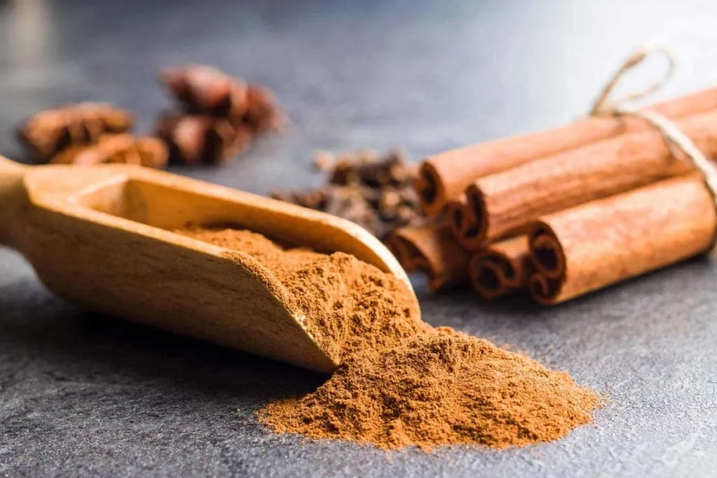 Ritual de Canela para 8 de Agosto: Atraia Fortuna e Boas Energias para o Seu Lar