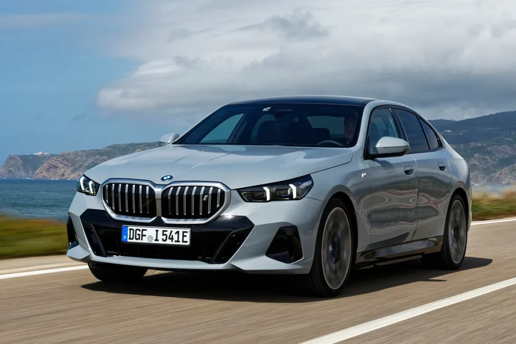 O Que Significa BMW e de Onde Vem o Seu Logótipo? Os Automóveis Foram a Última Opção